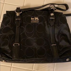 Brand new, never used - just have too many purses